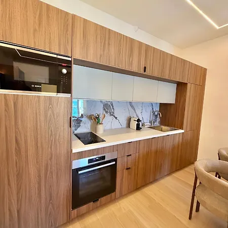 Monaco - Old Town - Climatisation - Seaview - Luxury Renovation Menton