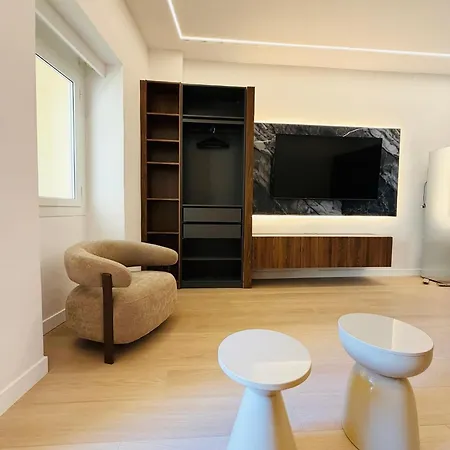 Monaco - Old Town - Climatisation - Seaview - Luxury Renovation