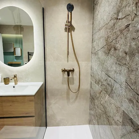 Apartment Monaco - Old Town - Climatisation - Seaview - Luxury Renovation Menton