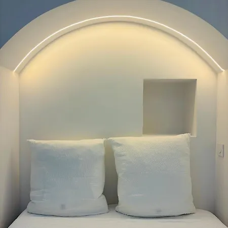 Apartment Monaco - Old Town - Climatisation - Seaview - Luxury Renovation Menton