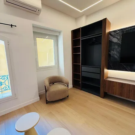 Monaco - Old Town - Climatisation - Seaview - Luxury Renovation Apartment